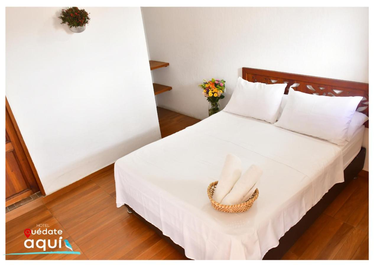 Quedate Aqui Hotel
